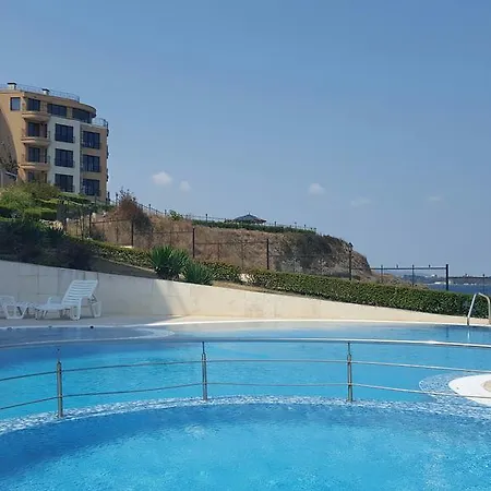 Апартамент Vip Homes *